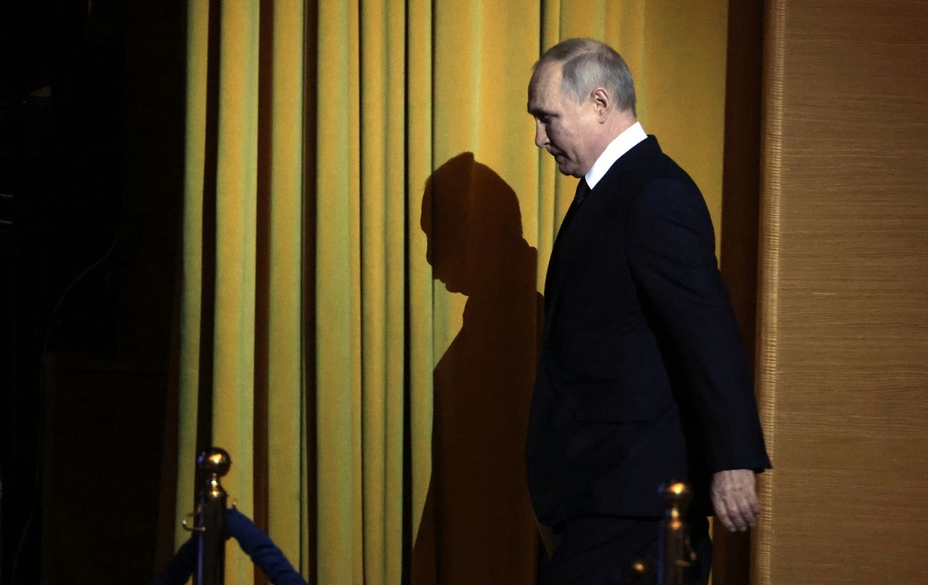 Терорист путін стурбований економікою росії на тлі загрози нових санкцій Трампа