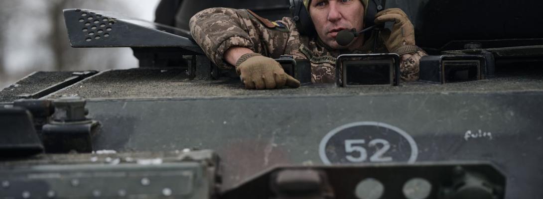 Ворог використовує перевагу в живій силі: Генштаб показав карти боїв на лінії фронту