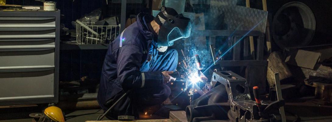 Кому в Україні платять 100 тисяч гривень і більше: аналіз Держслужби зайнятості