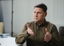 Живе в ілюзіях: в ОП відреагували на маячню путіна щодо "спонсорства" України