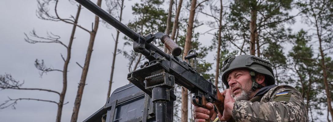 Ворог вночі запустив 77 дронів та дві ракети по Україні: скільки збила ППО?