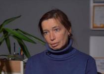 "Бачила, як росіяни вивозили з села шафи та картоплю": історія Олени з Київщини