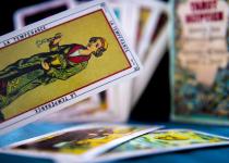 Таро-гороскоп на тиждень: хто отримає подарунок від Всесвіту, а хто досягне мети?