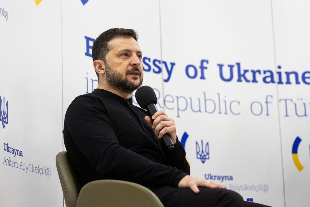 Зеленський про перемовини між США та рф: Україна не піде на ультиматуми росії