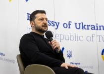 Зеленський про перемовини між США та рф: Україна не піде на ультиматуми росії