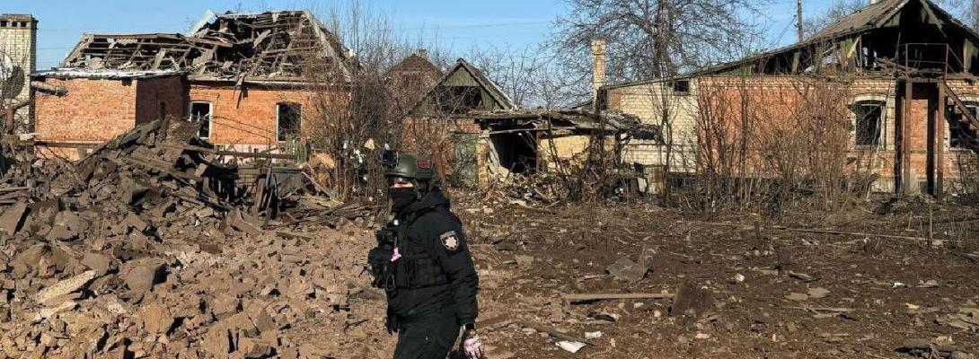 Російські терористи масовано атакувала авіабомбами Костянтинівку: є жертви