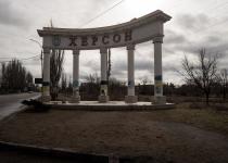 Черговий воєнний злочин: російські терористи обстріляли Херсон, загинула людина