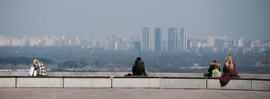 Синоптик дала прогноз погоди на завтра і попередила про сильний вітер: подробиці