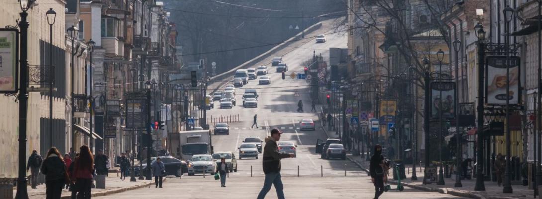  Нові правила: У Києві заборонили евакуацію автомобілів під час повітряної тривоги