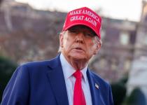 Трамп вирішив робити "американське шампанське" і погрожує 200%-вими митами для ЄС