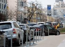 У Києві почнуть перевірки у дворах: водіїв попереджають про нові вимоги до паркування