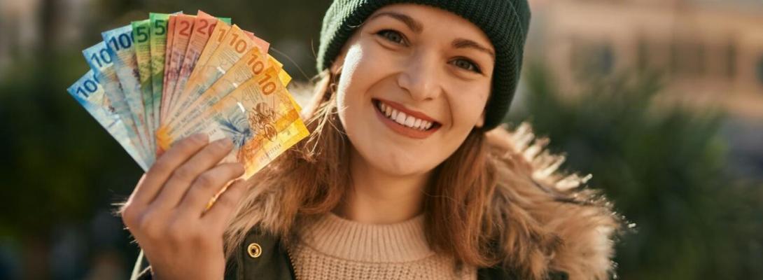 Скільки треба заробляти в різних країнах Європі, щоб жити без соціальної допомоги