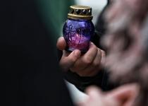 Викрала речі з могили захисника "Азовсталі": у Вінниці жінці оголосили підозру