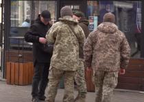 Полювання на чоловіків розпочалось: Як уникнути мобілізації за новими правилами?