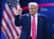 Трамп руйнує економіку: як його політика може призвести до світової фінансової кризи