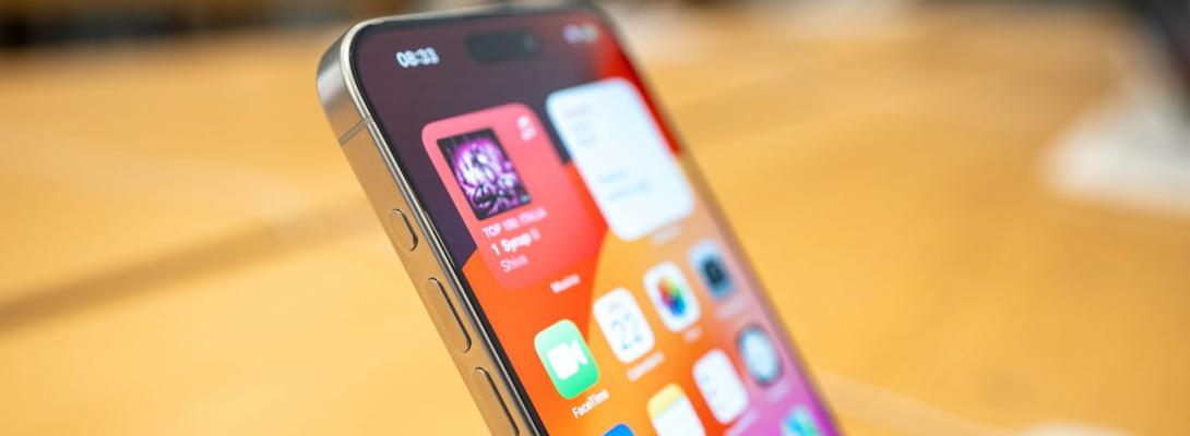 Apple вивіз з Індії 600 тонн "айфонів", щоб обійти мита Дональда Трампа, - Reuters