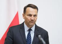 "Не будьте як Чемберлен": Сікорський розкритикував Дуду за слова про поступки України