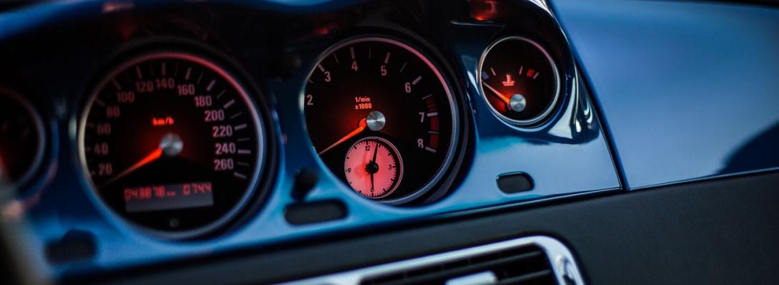 Для чого потрібен тахометр у авто: що він може сказати про стан вашої машини?