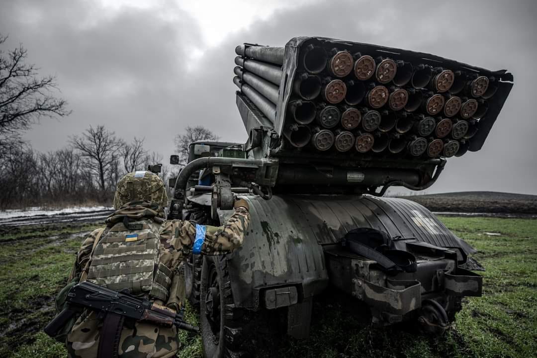 Ворог у паніці! ЗСУ розгромили окупантів у 16 районах — Генштаб показав карти боїв