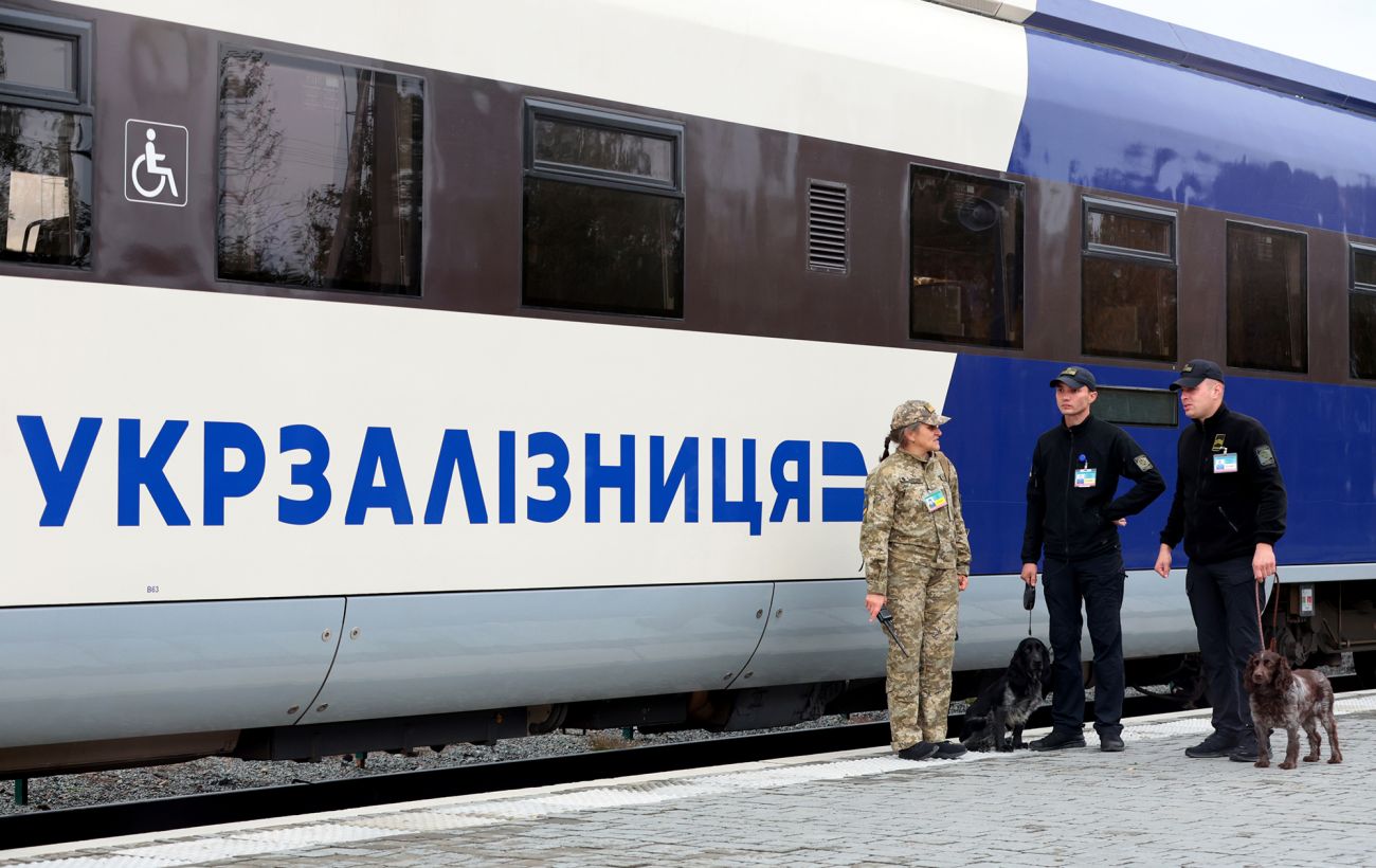 Дрони влучили по залізниці в Одеській області: загинув працівник, що з рухом поїздів