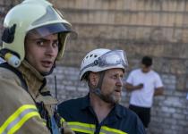 Ворог масовано атакував завод УЗ у Запоріжжі: пожежу гасили до ранку, які наслідки