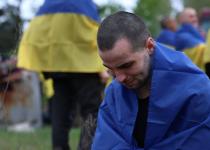 Вони знову вдома — кадри, що розривають серце! Україна повернула 205 полонених