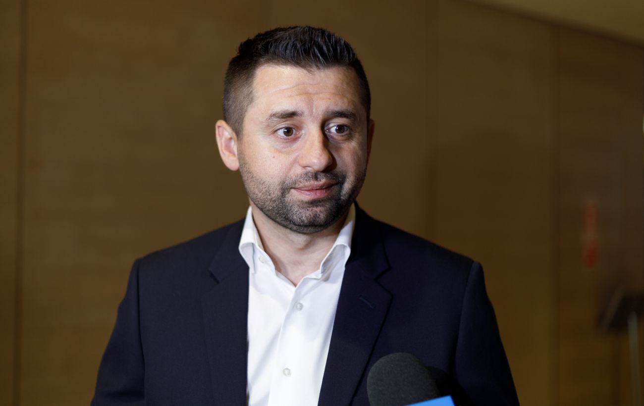 Україна віддає всі свої надра США! Що підписали депутати і до чого це призведе?
