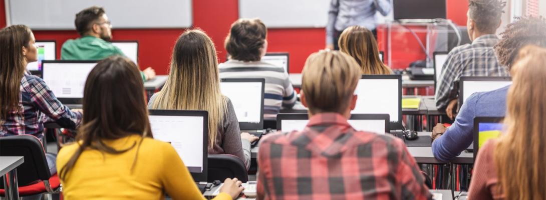 Вища освіта в Україні та Польщі: що варто знати перед вибором країни для навчання?