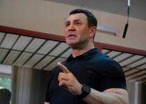 Нардепу Тищенку пом'якшили запобіжний захід, більше не під цілодобовим арештом