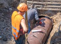У Києві з труб б’ють фонтани: комунальники виявили сотні пошкоджень тепломереж
