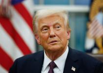 "Я тримаю в голові червону лінію": Трамп не виключив постачання зброї Україні