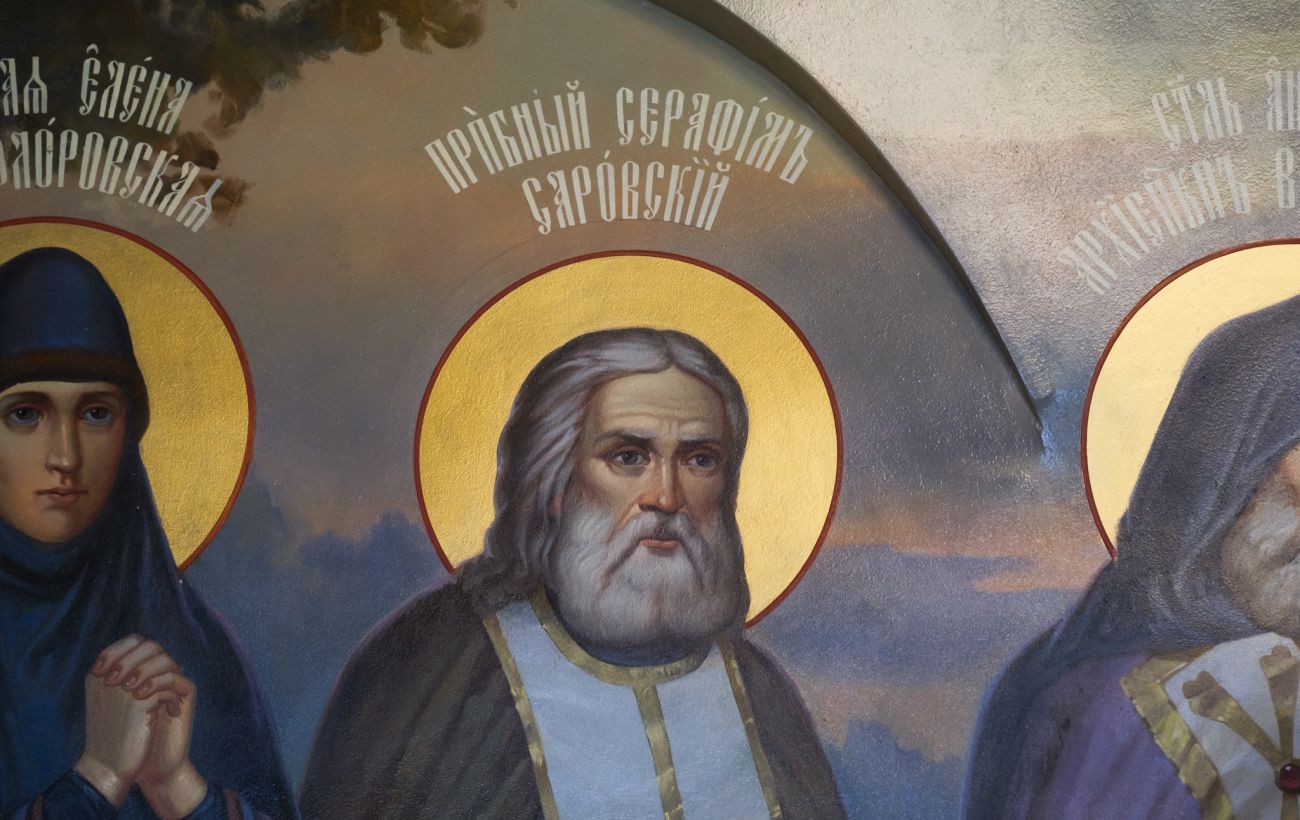 Окупація почалась із фресок? Навіщо МП зобразив у Лаврі покровителя ядерної зброї рф