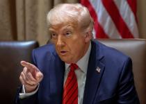 Трамп став на бік росії? Після розмови з путіним вимагає капітуляції України!