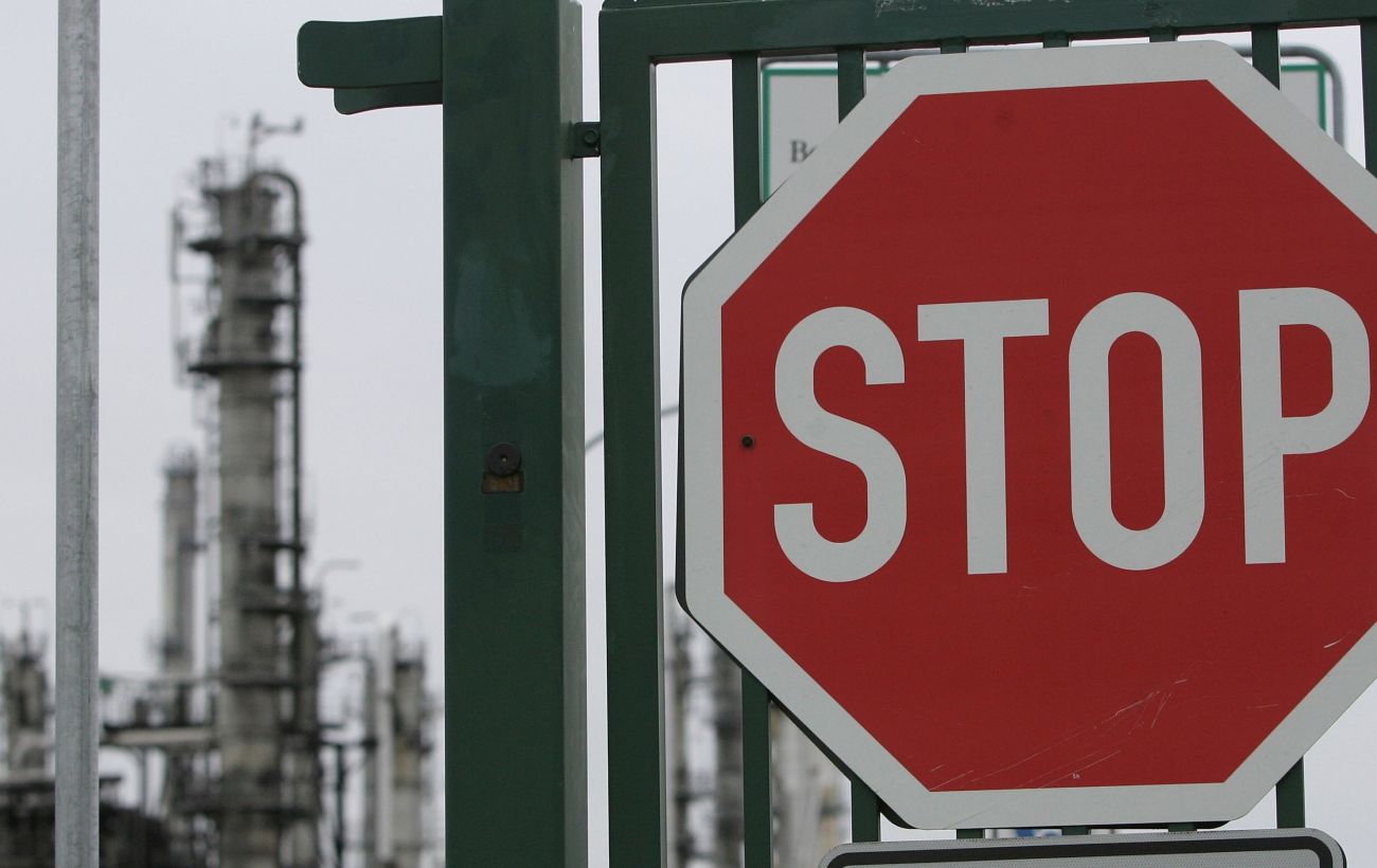 Велика Британія запропонувала G7 знизити цінову стелю на російську нафту!  