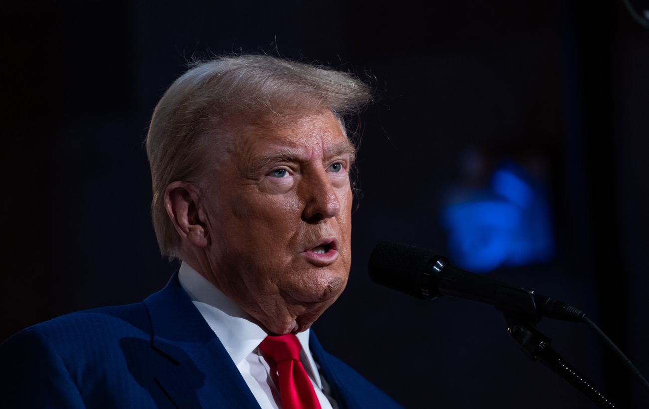 Трамп в істериці! Погрожує ЄС митами — кричить, б’є кулаками по столу, вимагає покори