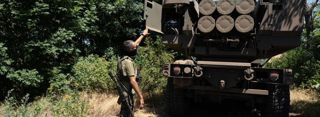 Ворог штурмує схід: Генштаб ЗСУ назвав напрямки найгарячіших боїв за добу  