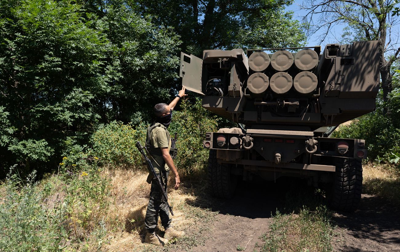 Ворог штурмує схід: Генштаб ЗСУ назвав напрямки найгарячіших боїв за добу  