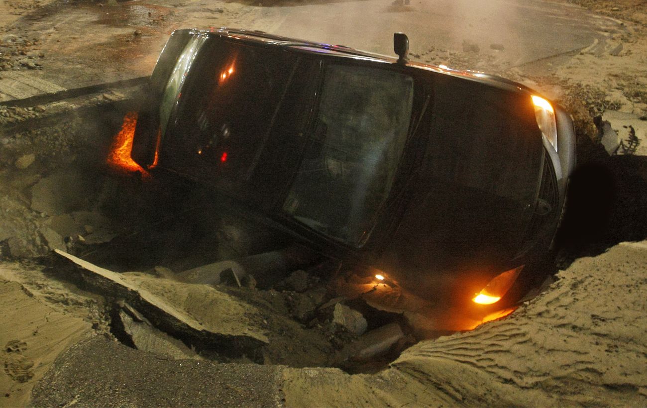 Авто постраждало через прорив тепломережі: хто відповість і як отримати компенсацію