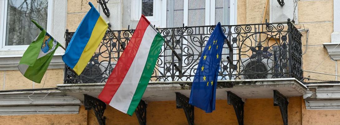 Виборча кампанія в Угорщині небезпечна для України: які позиції основних партій