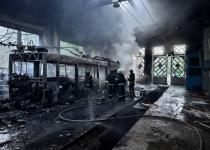 Страшна ніч у Харкові! Російські терористи атакували тролейбусне депо — жахливі кадри