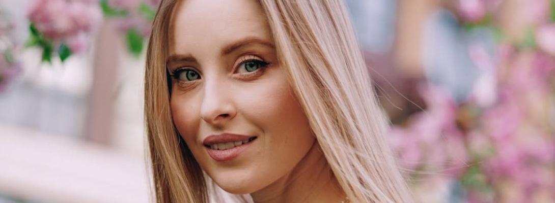 Зірка "Кріпосної" "засвітила" свого коханого, від якого народила доньку: подробиці
