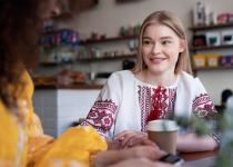"Навзаєм" чи "взаємно": як відповідати правильно, щоб не осоромитися в розмові