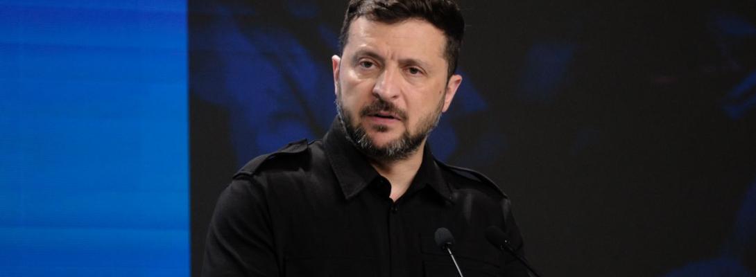 Зеленський про нічний терор росіян: спалили навіть склад з "гуманітаркою" 