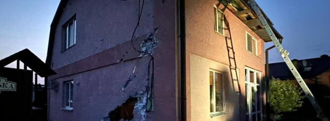Пошкоджено десятки будинків та авто: на Київщині показали наслідки масованого обстрілу