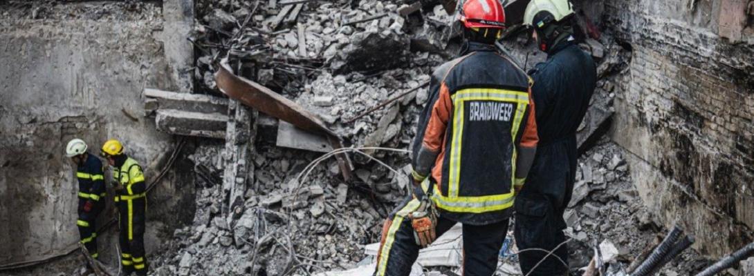 Обстріл Харкова 7 червня: під завалами підприємства знайшли ще одне тіло загиблого