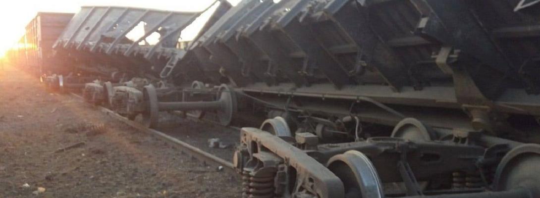 Російські терористи вдарили по залізниці у Києві та області: які наслідки атаки