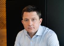 Рада підтримала складання мандату нардепа Олеся Довгого: офіційна позиція та реакції