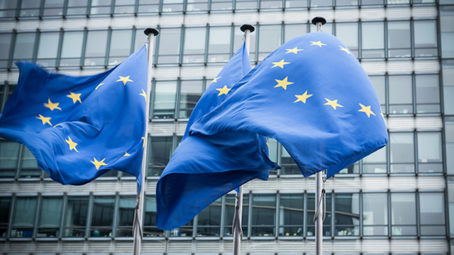 ЄС інвестує російські 200 млрд євро, щоб зберегти допомогу Україні, - Politico