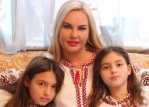 Камалія забирає доньок з Британії: де тепер навчатимуться двійнята в Україні