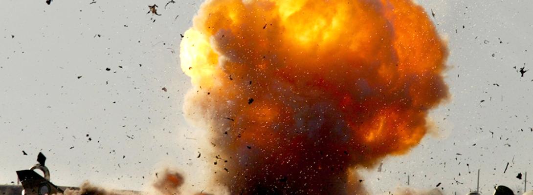 Паніка в Криму: окупанти перекрили рух Керченським мостом після нічної атаки дронів